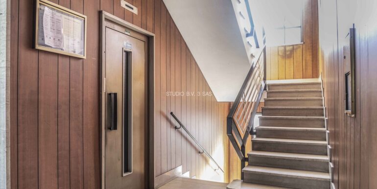 PARTICOLARE ANDRONE SCALA